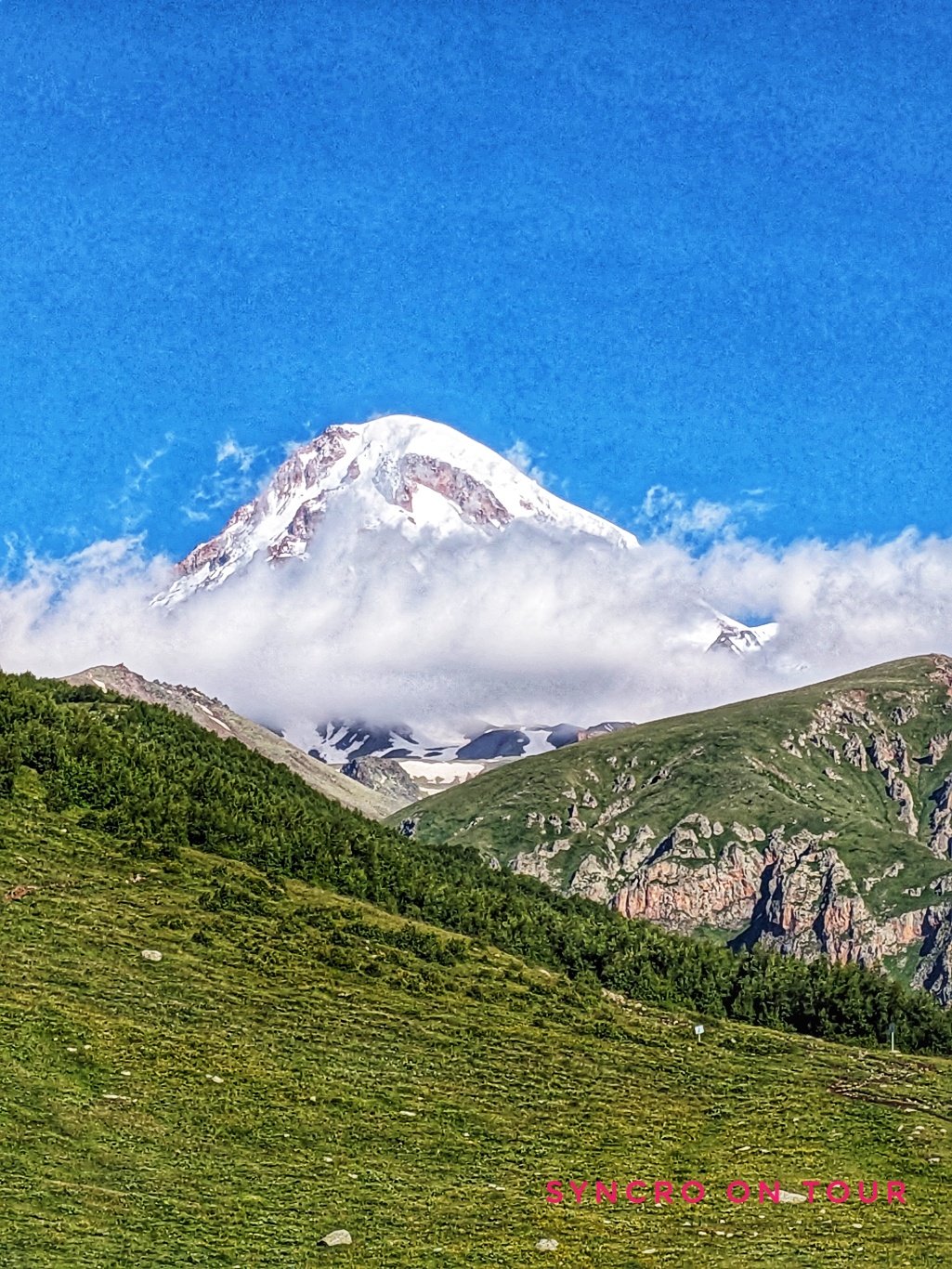 Wandern mit dem Kazbek vis-a-vis